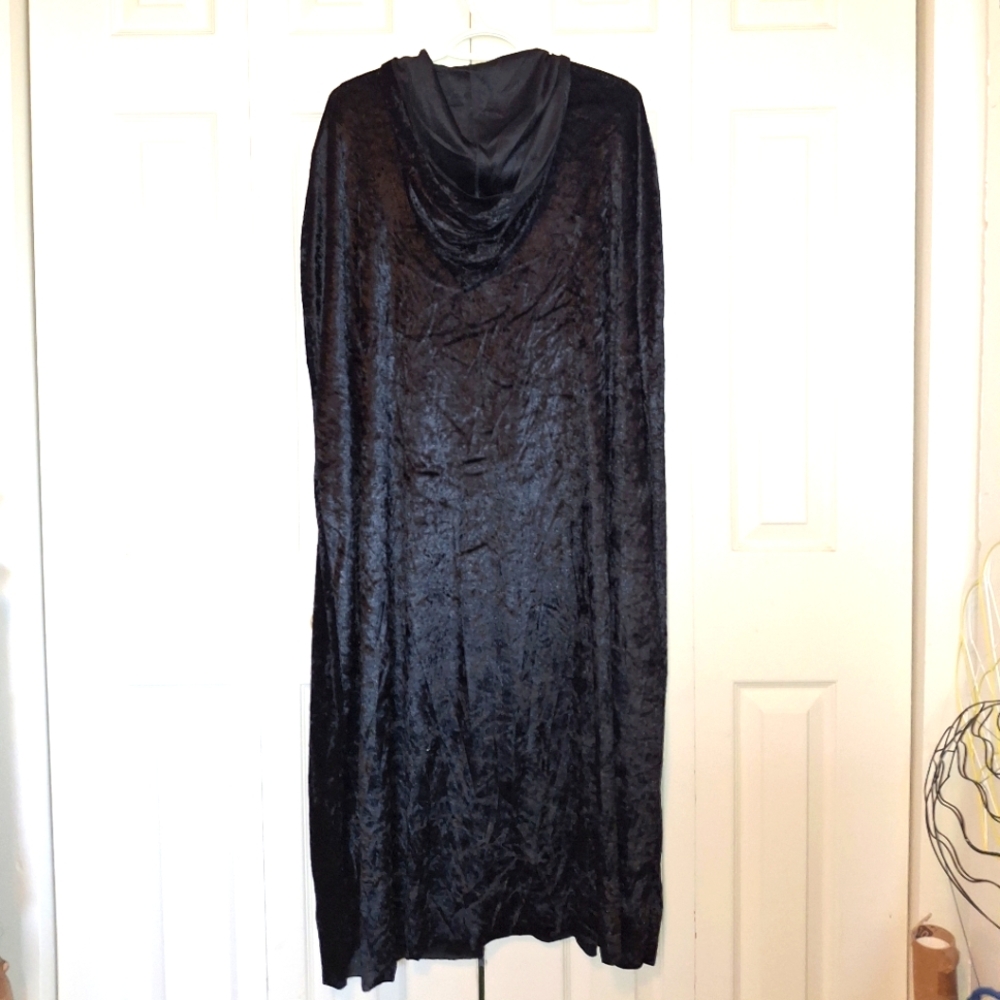 Sleeveless Hooded Cape